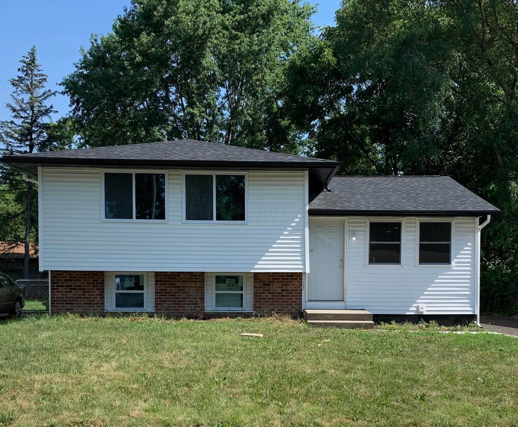 3344 Meridian Road Columbus, OH 43232 - Photo 1 of 15 Gallery Image 1