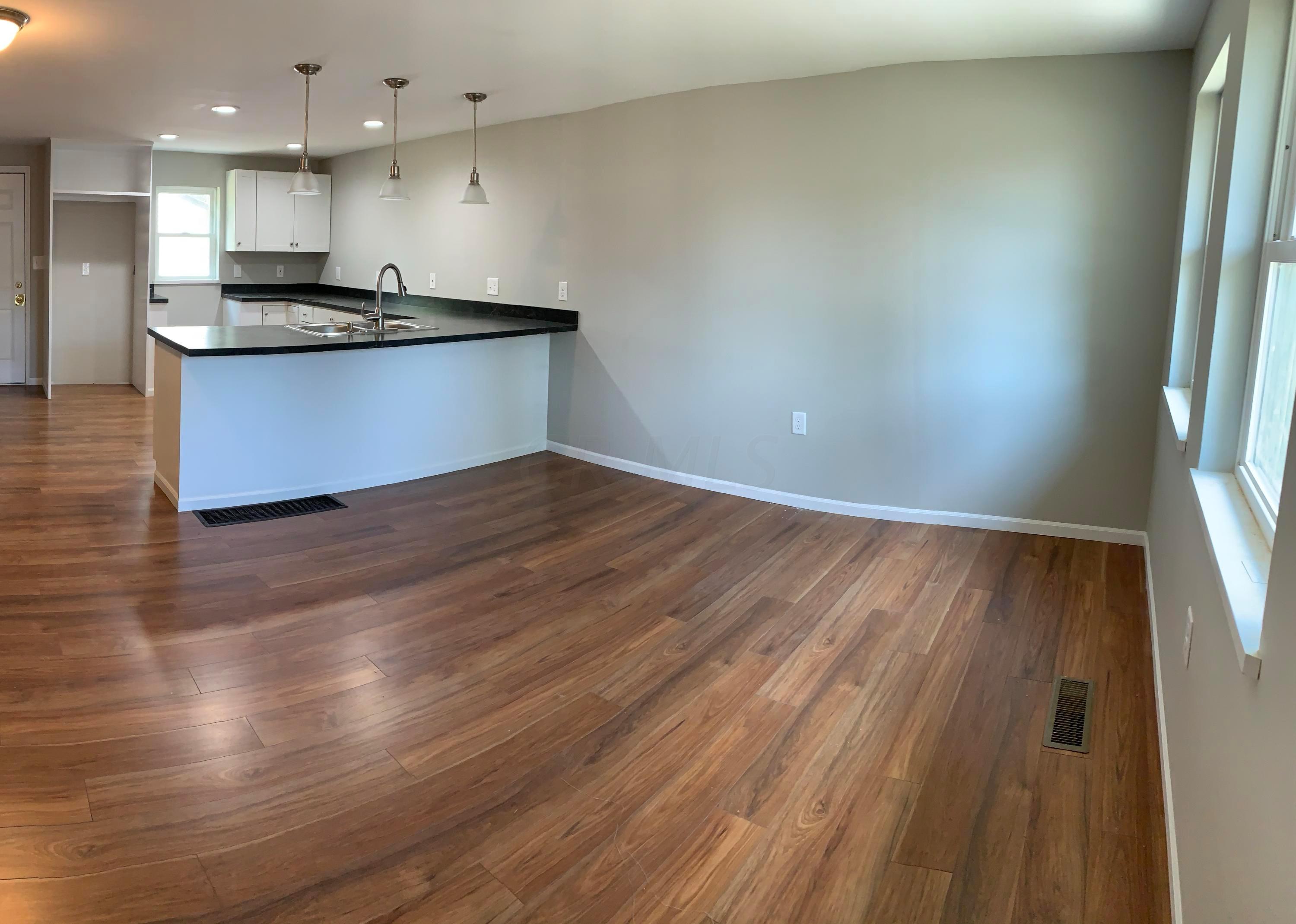 3344 Meridian Road Columbus, OH 43232 - Photo 3 of 15 Gallery Image 3