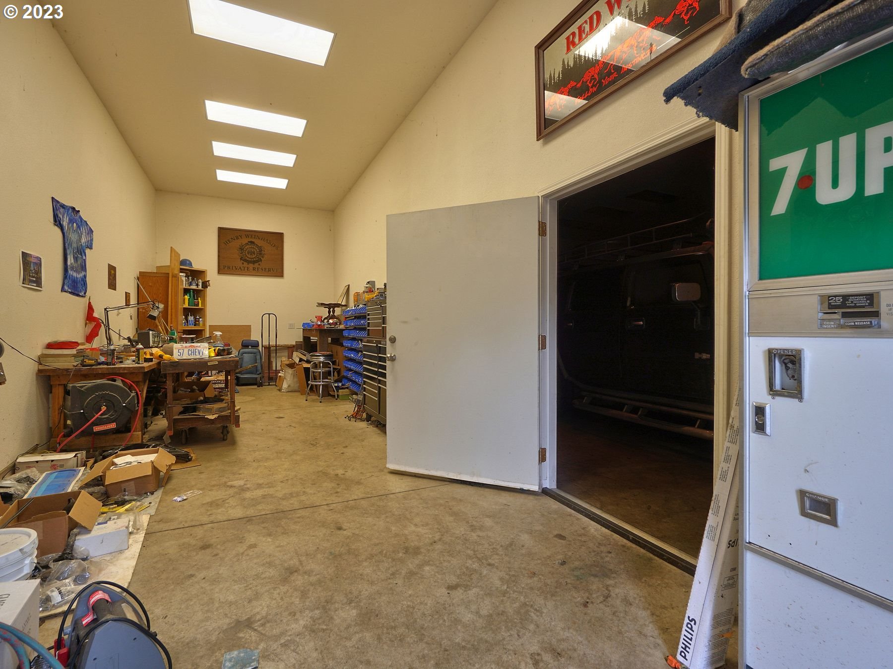 12773 South Union Hall Road Canby, OR 97013 - Photo 41 of 47 a view of a room with gym equipment