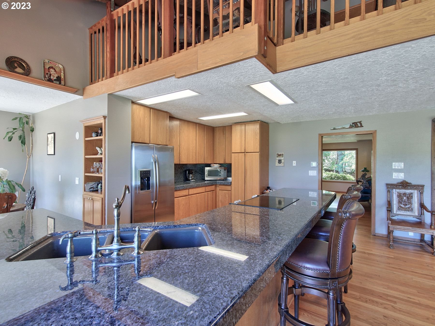 12773 South Union Hall Road Canby, OR 97013 - Photo 10 of 47 a kitchen with granite countertop lots of counter top space