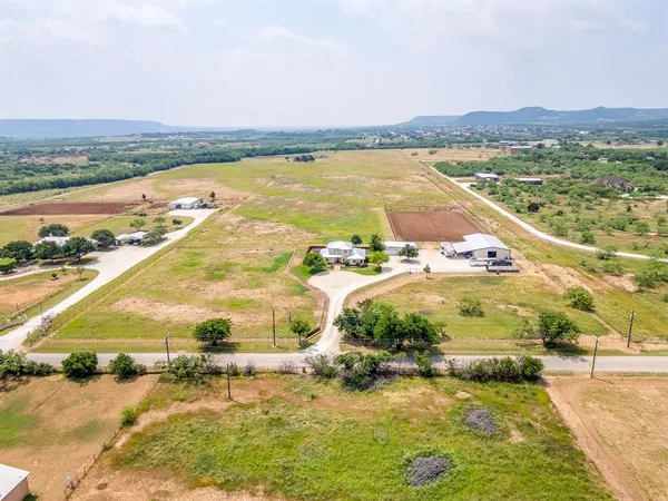 $750,000 | 241 County Road 336, Tuscola, TX 79562