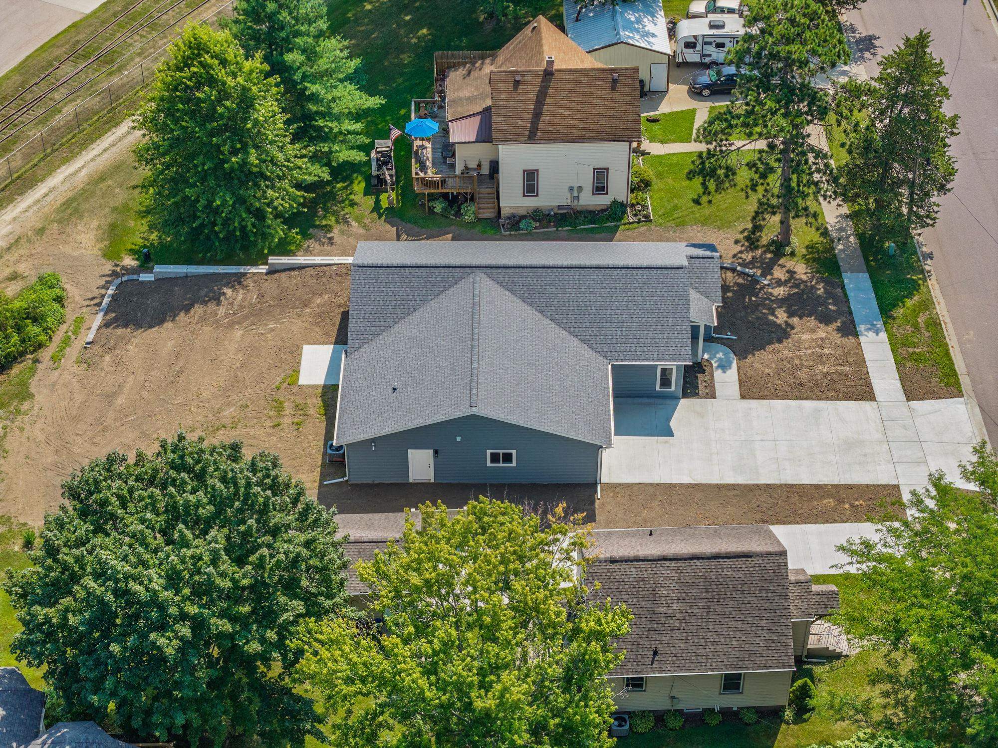 236 West 2nd Street Reedsburg, WI 53959 - Photo 35 of 38