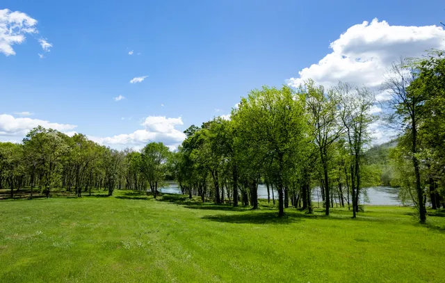 $2,500,000 | 1182 Riverbank Ridge, Lupton City, TN 37351