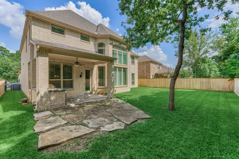 $819,000 | 25 Red Moon Place, The Woodlands, TX 77375