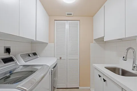 $1,895,000 | 3300 South Ocean Boulevard, Unit 504S, Palm Beach, FL 33480