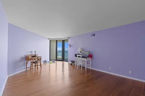 $1,895,000 | 3300 South Ocean Boulevard, Unit 504S, Palm Beach, FL 33480