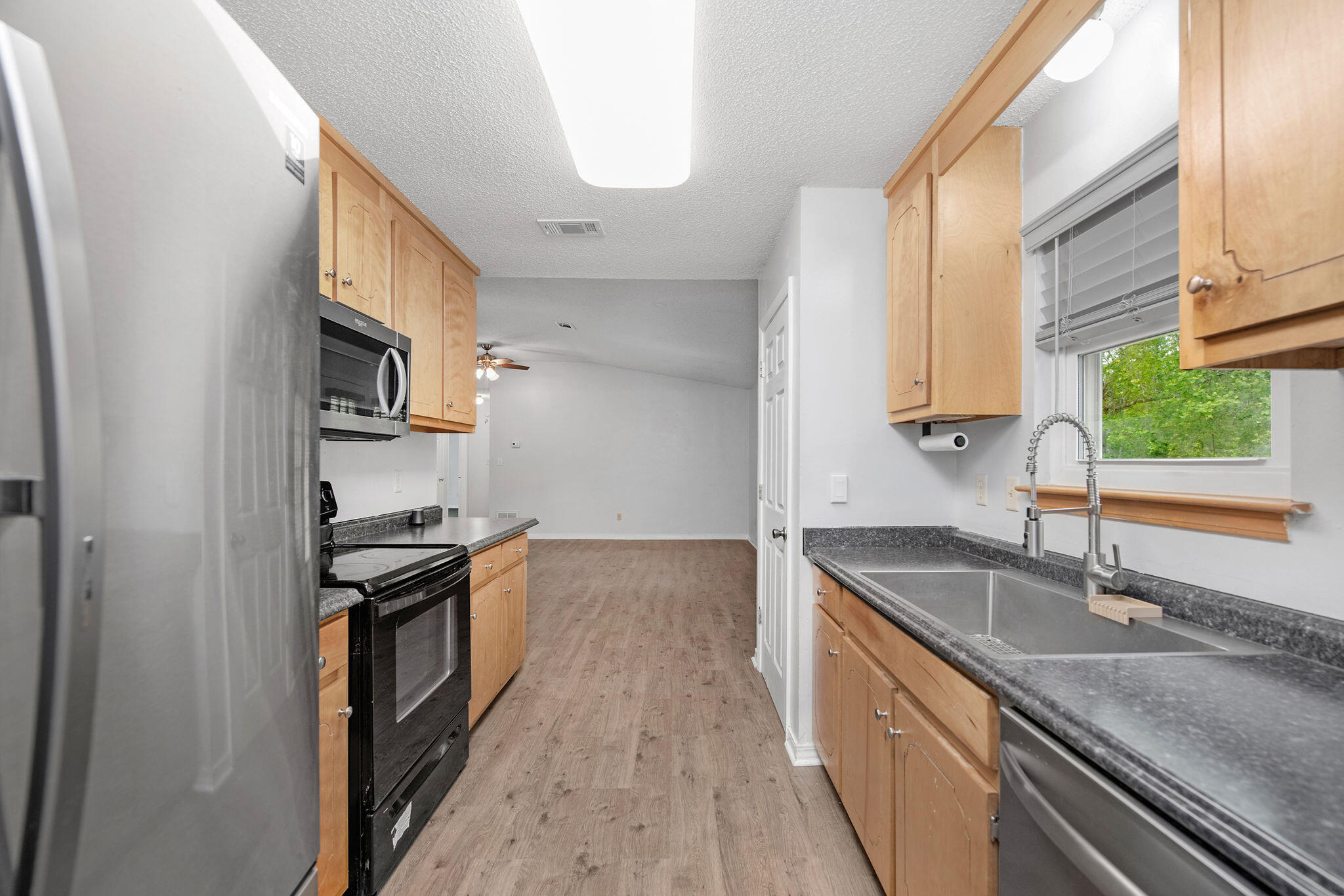 3571 Schifko Road Cantonment, FL 32533 - Photo 12 of 59 Kitchen