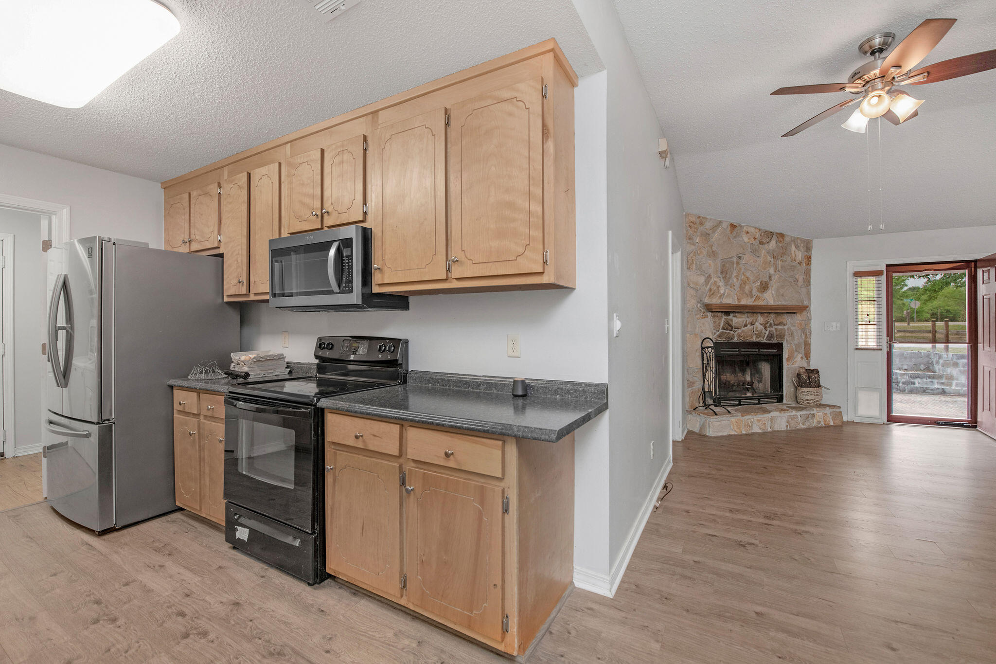 3571 Schifko Road Cantonment, FL 32533 - Photo 15 of 59 Kitchen