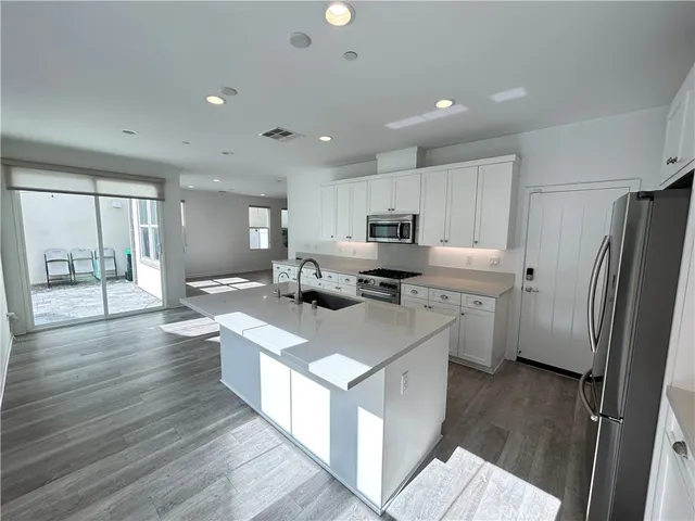 $5,600 | 945 Vivid Lane, Costa Mesa, CA 92626