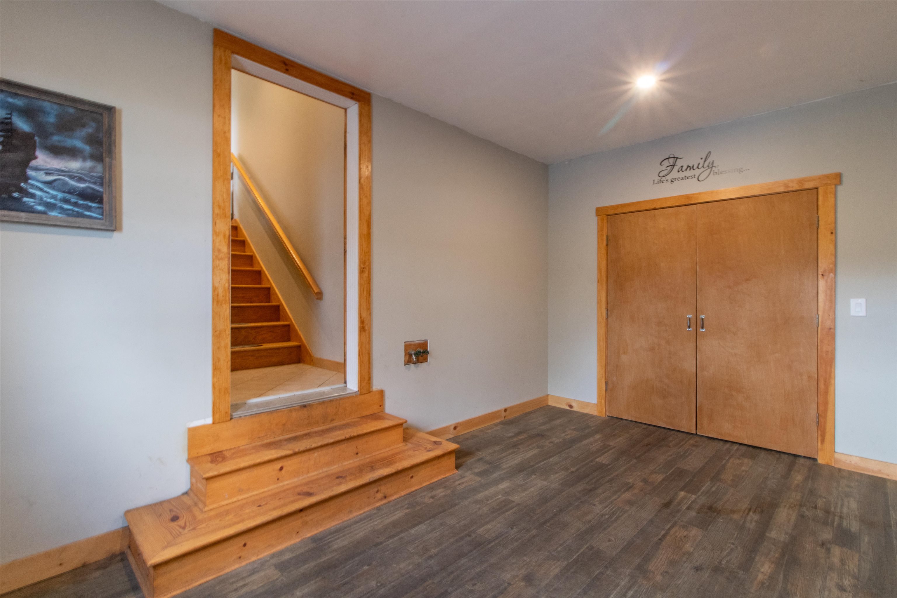 2111 Beebe Road Derby, VT 05855 - Photo 4 of 44