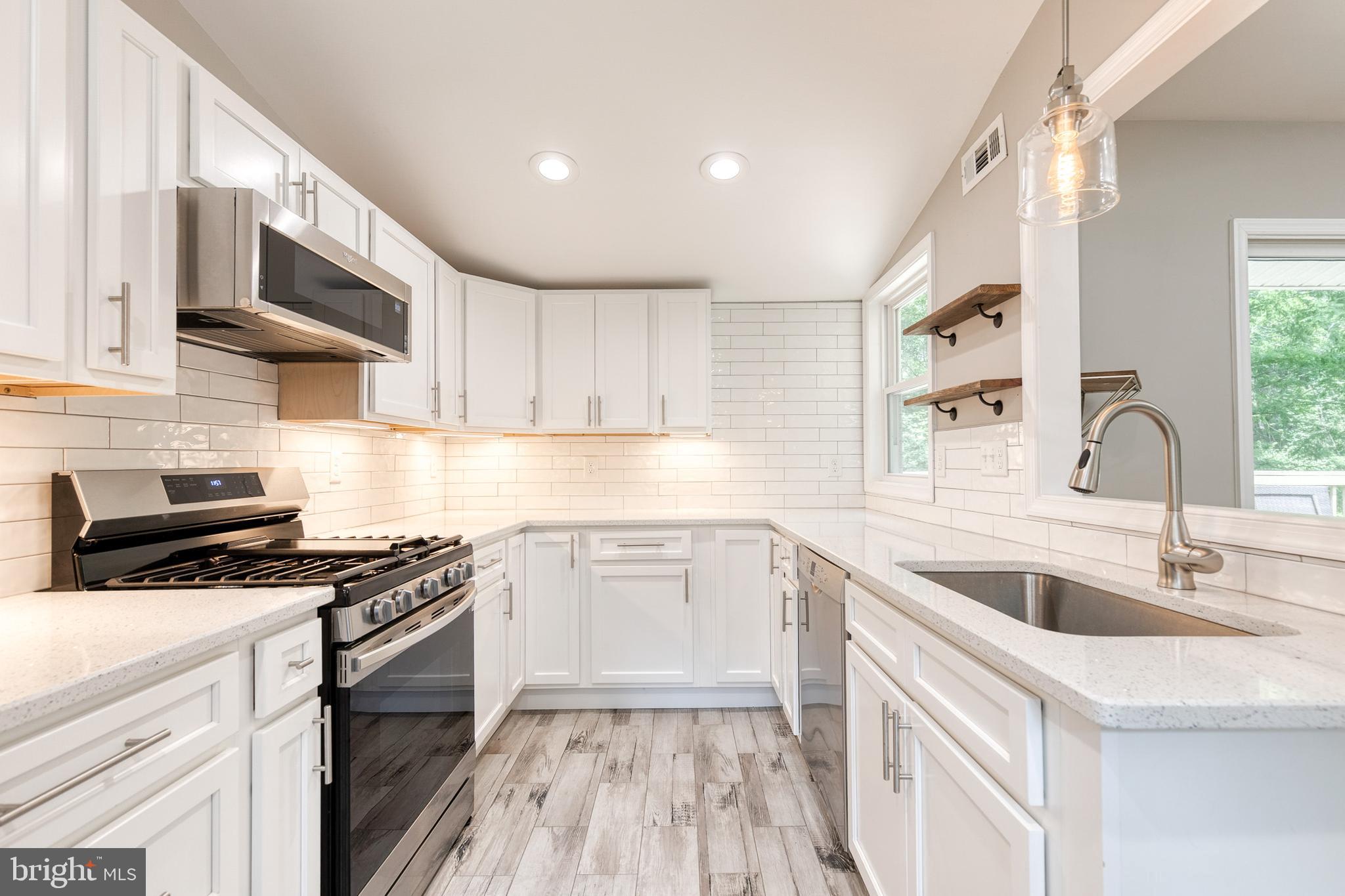 6922 Hollenberry Road Sykesville, MD 21784 - Photo 9 of 19 Kitchen