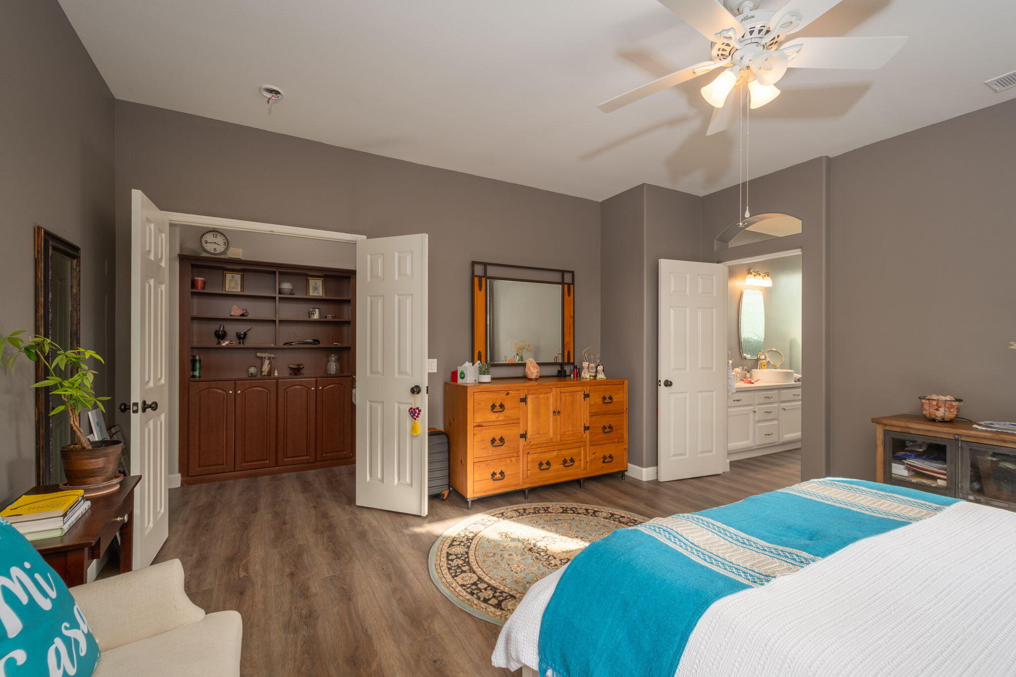 115 Ford Avenue Ventura, CA 93003 - Photo 15 of 33 a bedroom with a bed and a dresser in it