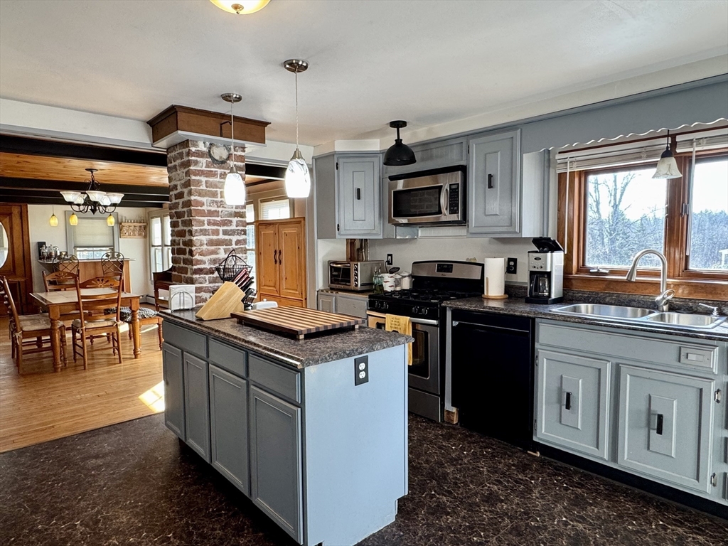 54 Adams Road Greenfield, MA 01301 - Photo 10 of 31 Gallery Image 10