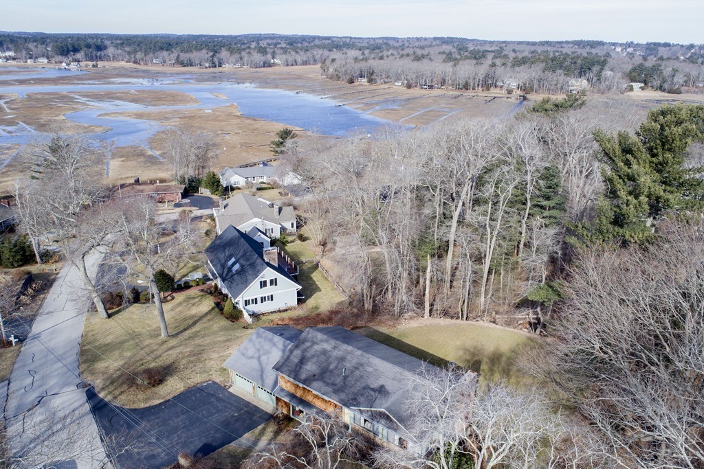 205 Riverside Circle Marshfield, MA 02050 - Photo 17 of 23 Gallery Image 17