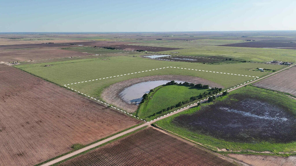 632 County Road 230 Post, TX 79356 - Photo 2 of 28 an aerial view of a beach