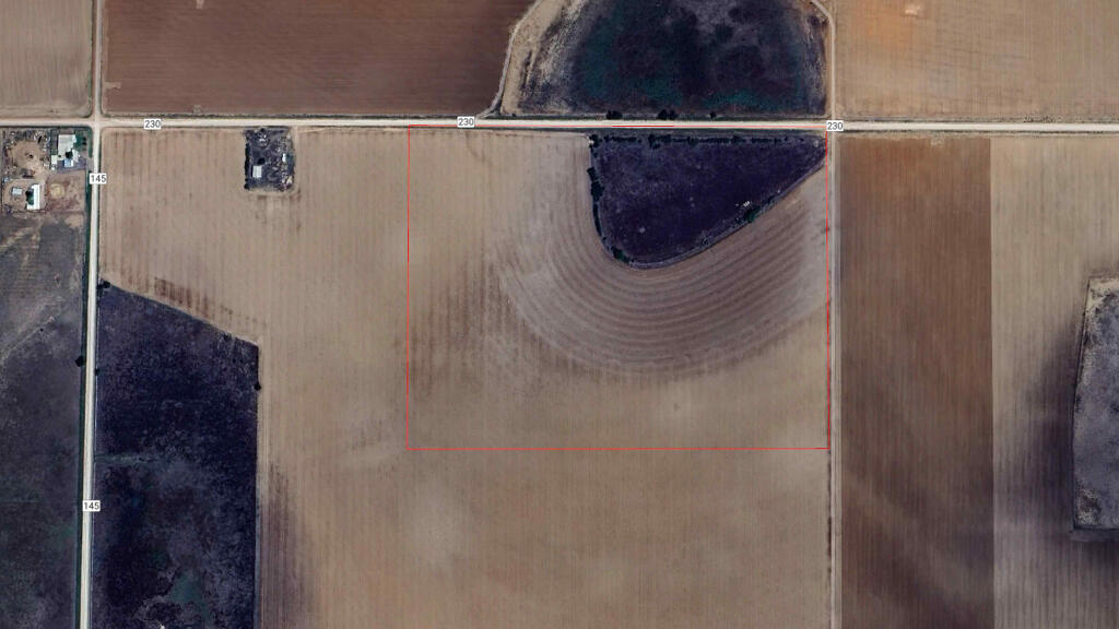 632 County Road 230 Post, TX 79356 - Photo 3 of 28 a close view of shower