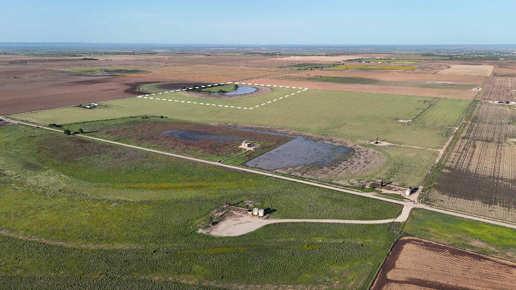 632 County Road 230 Post, TX 79356 - Photo 7 of 28 a view of an outdoor space and a ocean view
