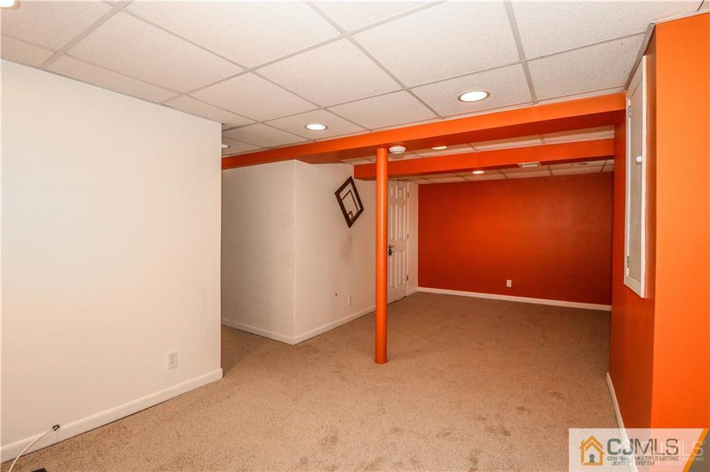 39 Outcalt Road Edison, NJ 08817 - Photo 15 of 17 a view of empty room