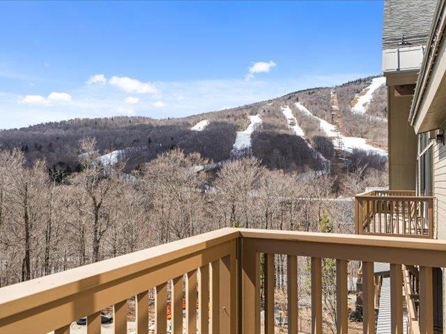 7412 Mountain Road, Unit 425 #522 Stowe, VT 05672 - Photo 12 of 54
