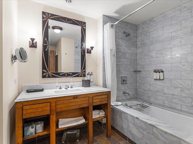 7412 Mountain Road, Unit 425 #522 Stowe, VT 05672 - Photo 28 of 54