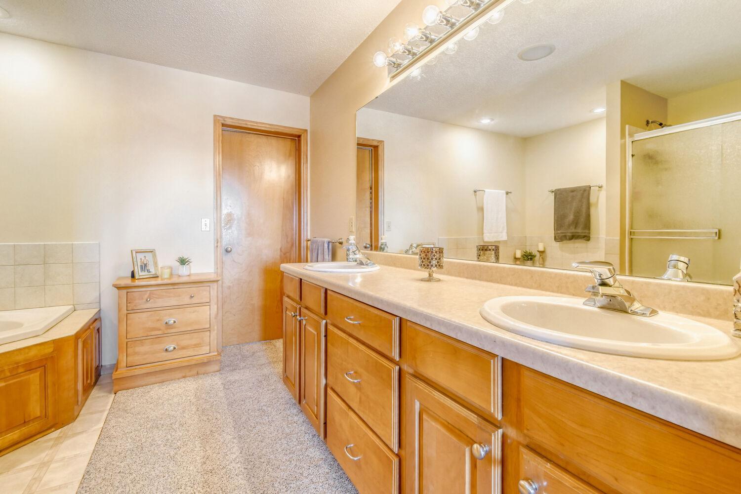 1633 Greystone Road Hastings, MN 55033 - Photo 23 of 36