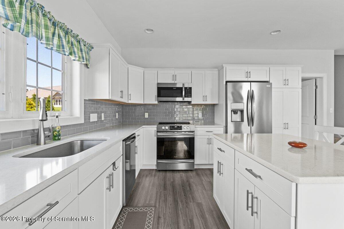 15 Avalon Road Clarks Summit, PA 18411 - Photo 5 of 45 DSC05125