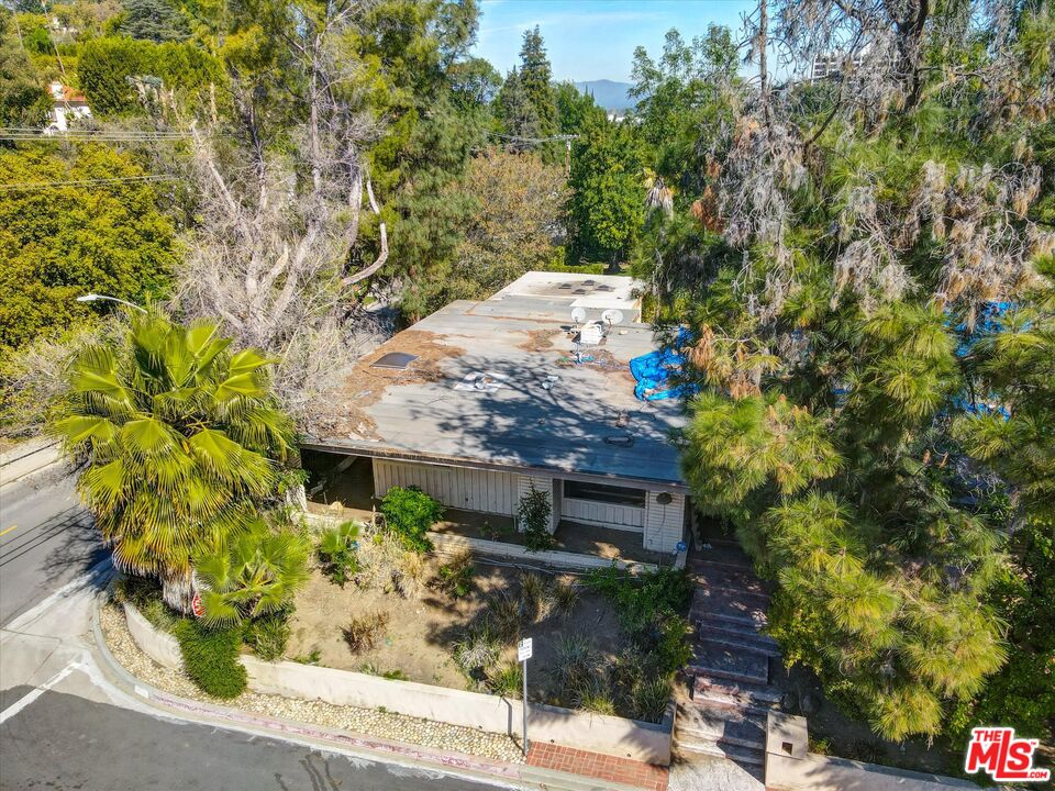 16643 Nanberry Road Encino, CA 91436 - Photo 10 of 17