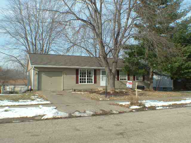 117 Partridge Road Marquette Heights, IL 61554 - Photo 1 of 5 Gallery Image 1