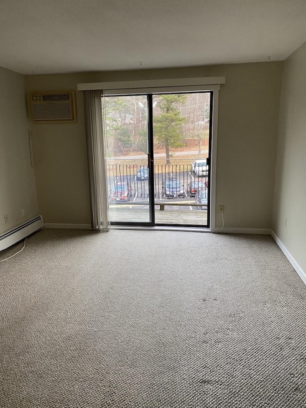 136 Mammoth Road, Unit 26 Hooksett, NH 03106 - Photo 4 of 8