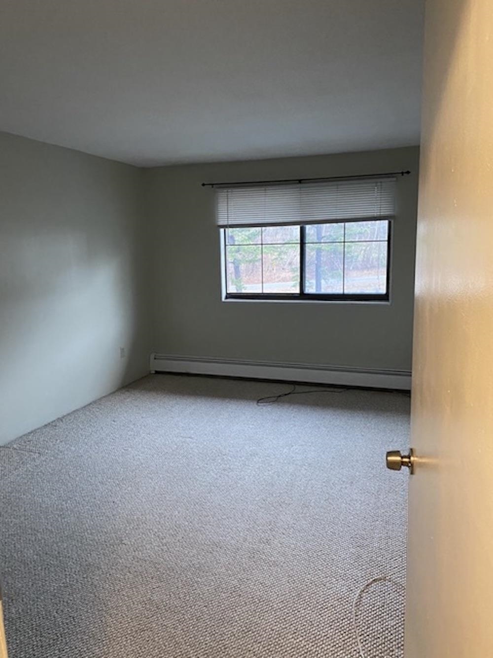 136 Mammoth Road, Unit 26 Hooksett, NH 03106 - Photo 5 of 8