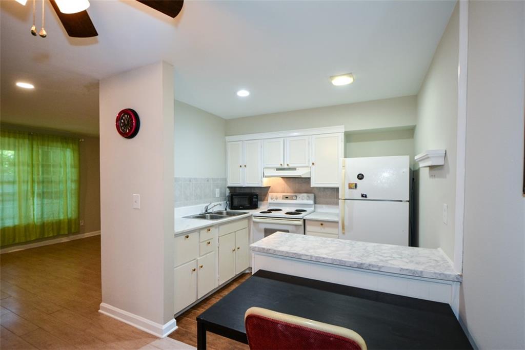 3113 Colonial Way, Unit M Atlanta, GA 30341 - Photo 17 of 42