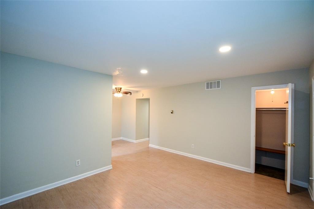 3113 Colonial Way, Unit M Atlanta, GA 30341 - Photo 8 of 42