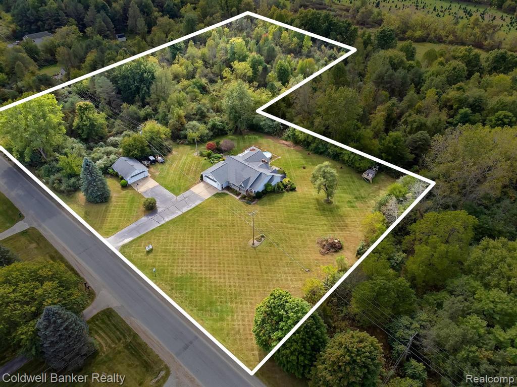 12129 North Bray Road Clio, MI 48420 - Photo 3 of 57