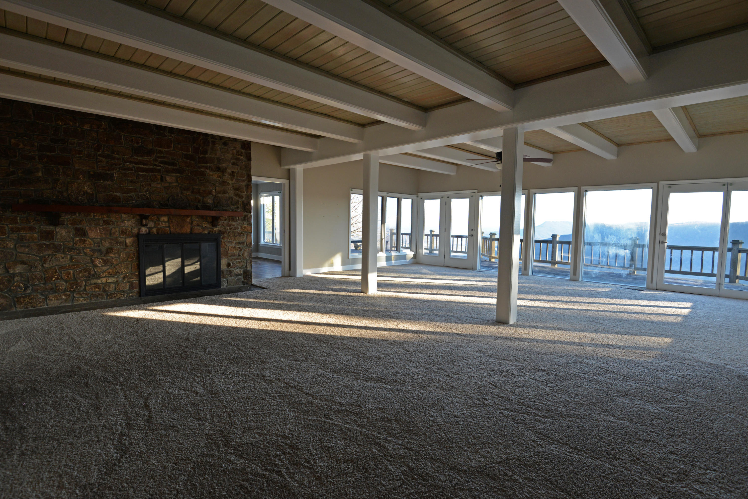 104 Riverpoint Road Signal Mountain, TN 37377 - Photo 7 of 46 Great room view 2