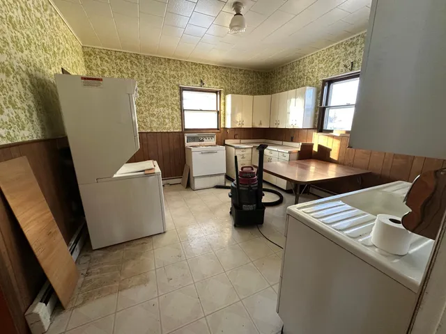 $89,000 | 106 North Park Street, Hendricks, MN 56136