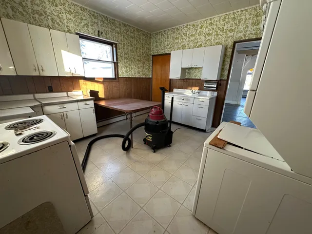 $89,000 | 106 North Park Street, Hendricks, MN 56136