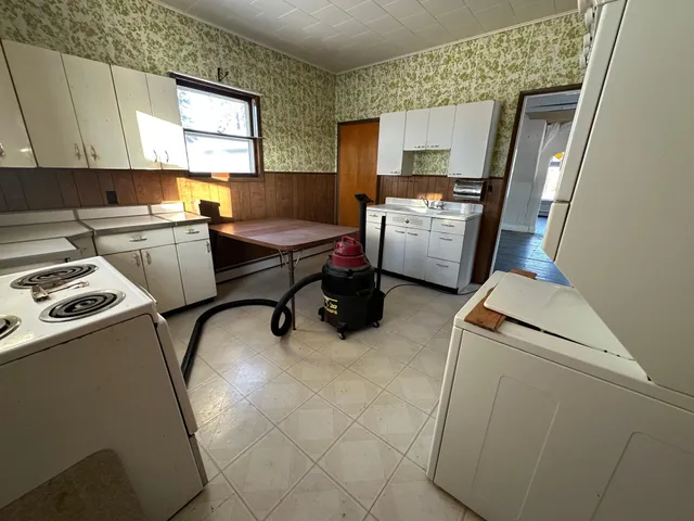 $89,000 | 106 North Park Street, Hendricks, MN 56136