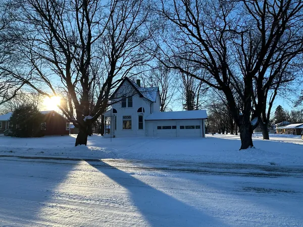 $89,000 | 106 North Park Street, Hendricks, MN 56136