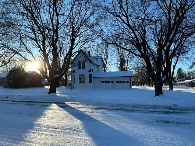 $89,000 | 106 North Park Street, Hendricks, MN 56136