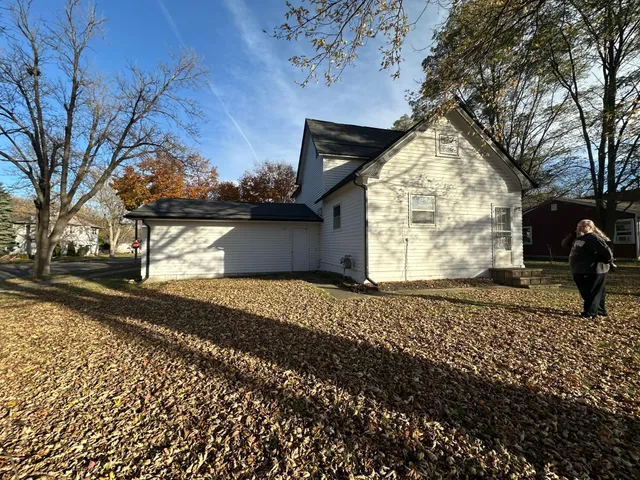 $89,000 | 106 North Park Street, Hendricks, MN 56136