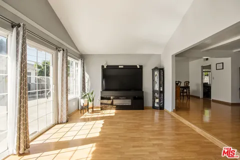 $899,000 | 14552 Runnymede Street, Van Nuys, CA 91405