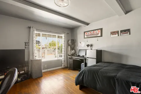 $899,000 | 14552 Runnymede Street, Van Nuys, CA 91405