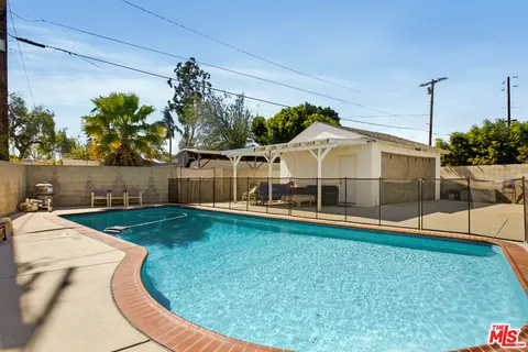 $899,000 | 14552 Runnymede Street, Van Nuys, CA 91405