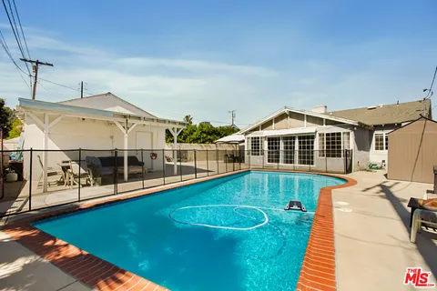 $899,000 | 14552 Runnymede Street, Van Nuys, CA 91405