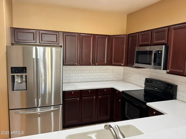 $1,695 | 19078 North Lariat Road, Maricopa, AZ 85138