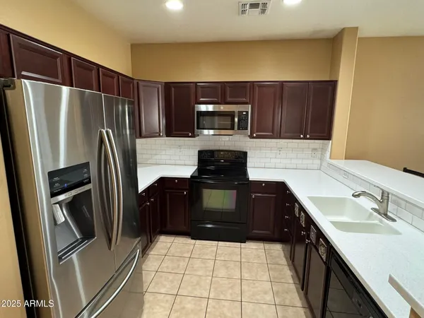 $1,695 | 19078 North Lariat Road, Maricopa, AZ 85138