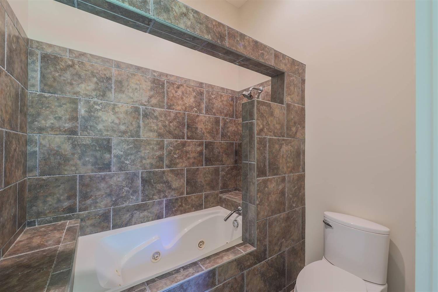 942 Golden Path Cincinnati, OH 45245 - Photo 44 of 50