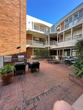 $1,065,000 | 2306 Palos Verdes Drive West, Unit 302, Palos Verdes Estates, CA 90274