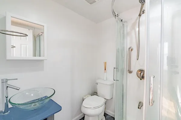 $2,950 | 179 Hobart Avenue, Bayonne, NJ 07002