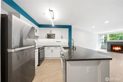 $349,950 | 232 Belmont Avenue East, Unit 202, Seattle, WA 98102